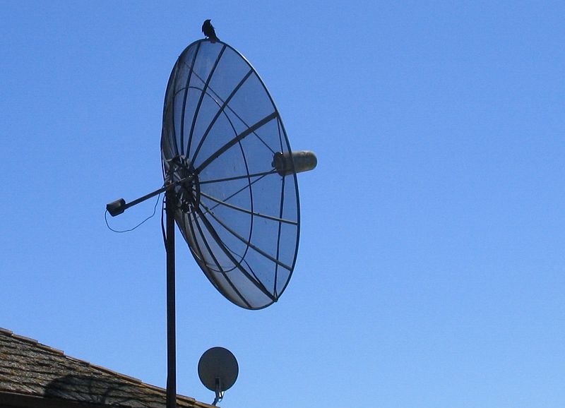 800px Satellite Dish Television